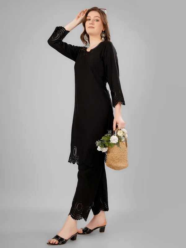 Black_Pure_Wool_Kurta_Sets_For_Women