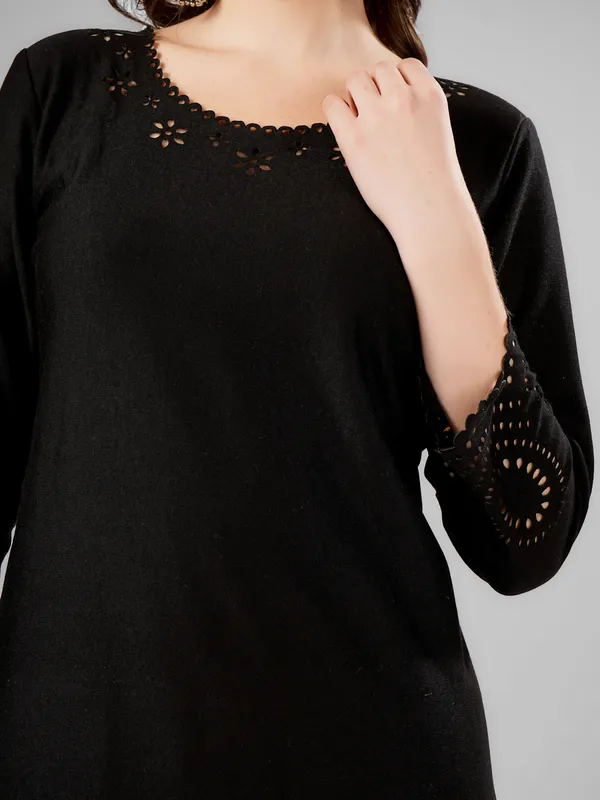 Black_Pure_Wool_Kurta_Sets_For_Women