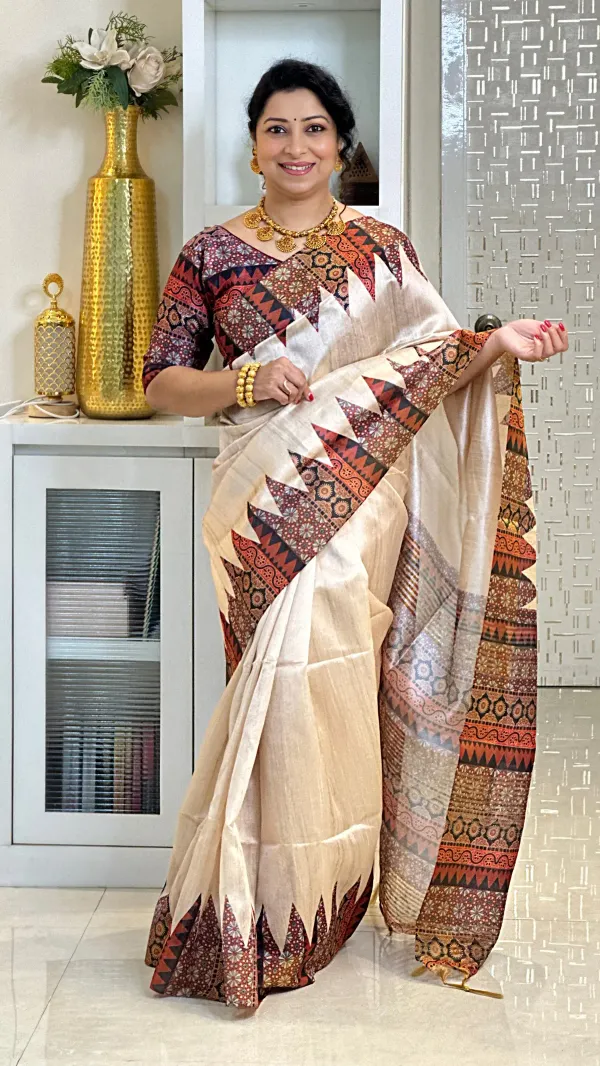 Grey_Soft_Tussar_Silk_Saree_With_Attractive_Pallu_For_Women