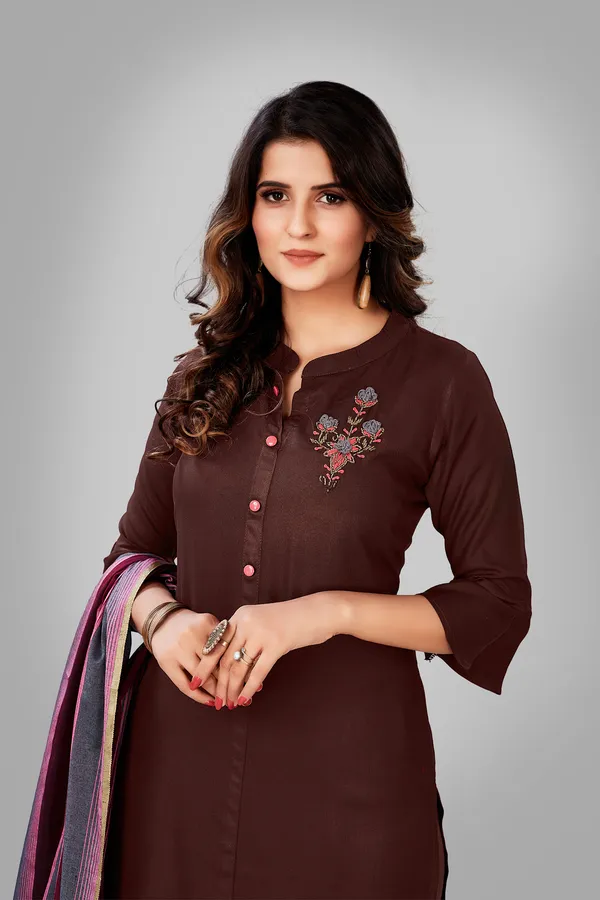 Trendy_Rayon_Kurta_Pant_Set_Following_Dupatta__Daily_&_Festive_Wear