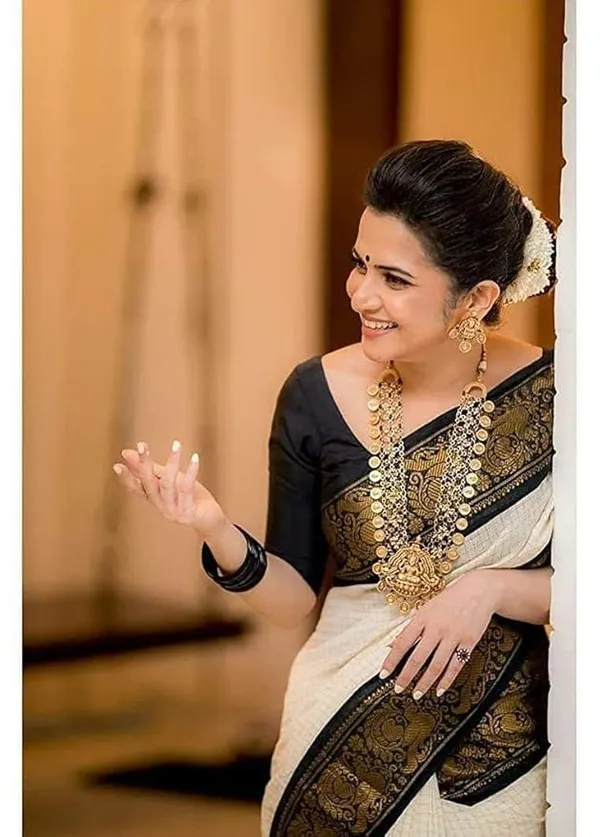 Brown_Soft_Lichi_Silk_Saree_With_Unstitched_Blouse_For_Women