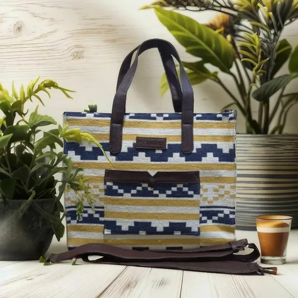Yellow_Stripe_Geometric_Hand_Bag_For_Women