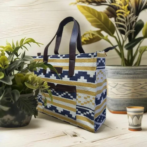 Yellow_Stripe_Geometric_Hand_Bag_For_Women