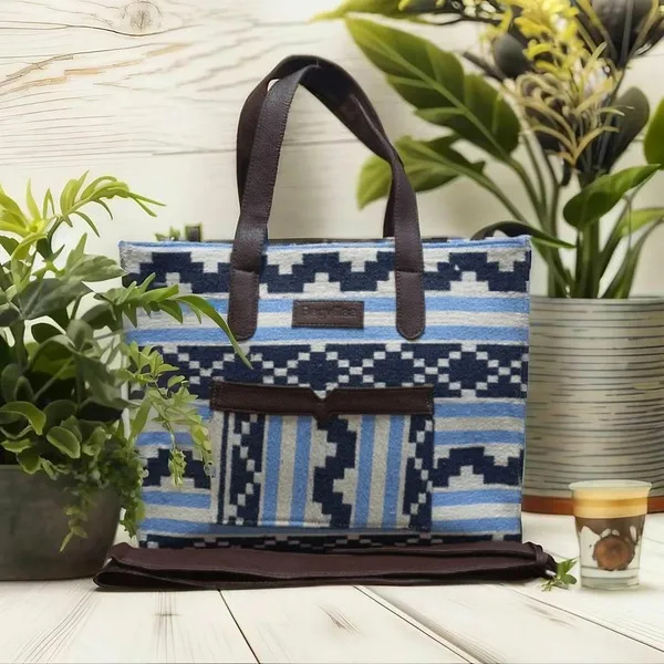 Blue_Stripe_Geometric_Hand_Bag_For_Women