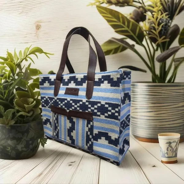 Blue_Stripe_Geometric_Hand_Bag_For_Women