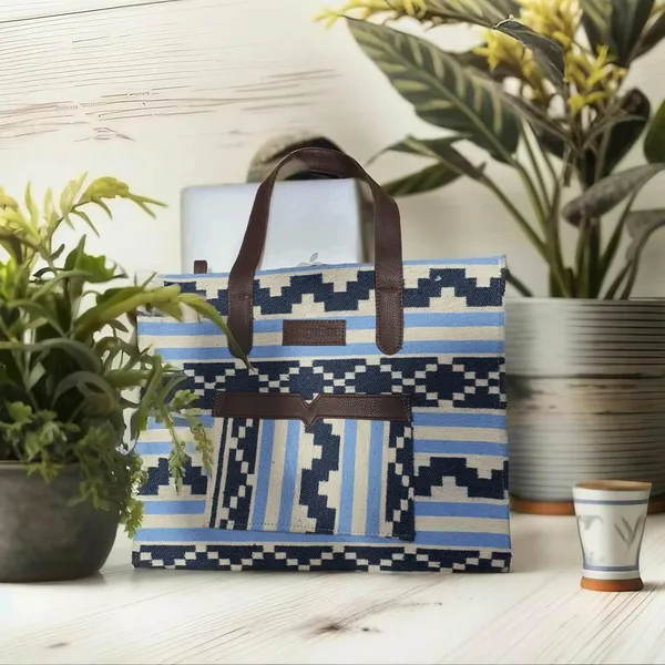 Blue_Stripe_Geometric_Hand_Bag_For_Women