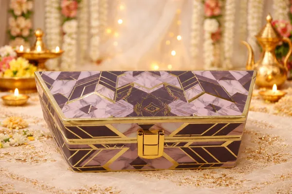 Wedding_Fancy_Shagun_Cash_and_Money_Gaddi_Box_-_Geometric_Pattern