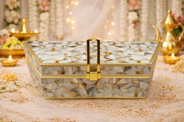 Wedding_Fancy_Shagun_Cash_and_Money_Gaddi_Box_-_Mosaic_Print