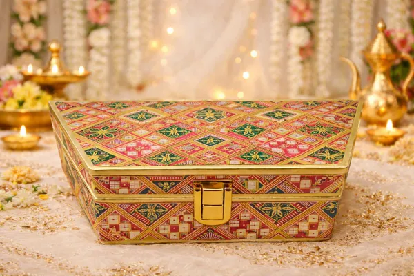 Wedding_Fancy_Shagun_Cash_and_Money_Gaddi_Box_-_Traditional_Print