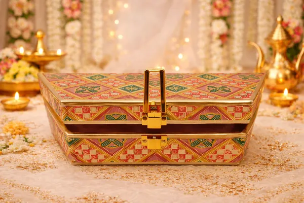 Wedding_Fancy_Shagun_Cash_and_Money_Gaddi_Box_-_Traditional_Print