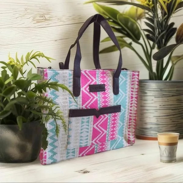 Pink_And_Blue_Handwoven_Hand_Bag_For_Women