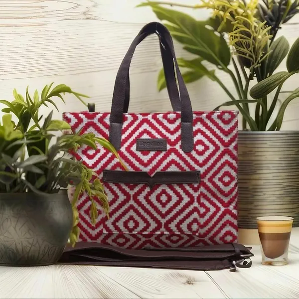Red_Geometric_Patterned_Hand_Bag_For_Women