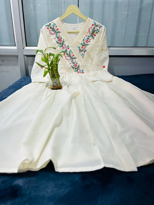 Off_White_Cotton_Regular_Kurta_Set_For_Women