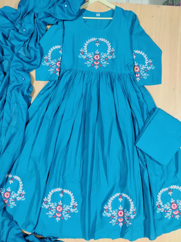 Teal_Blue_Cotton_Regular_Kurta_Set_For_Women