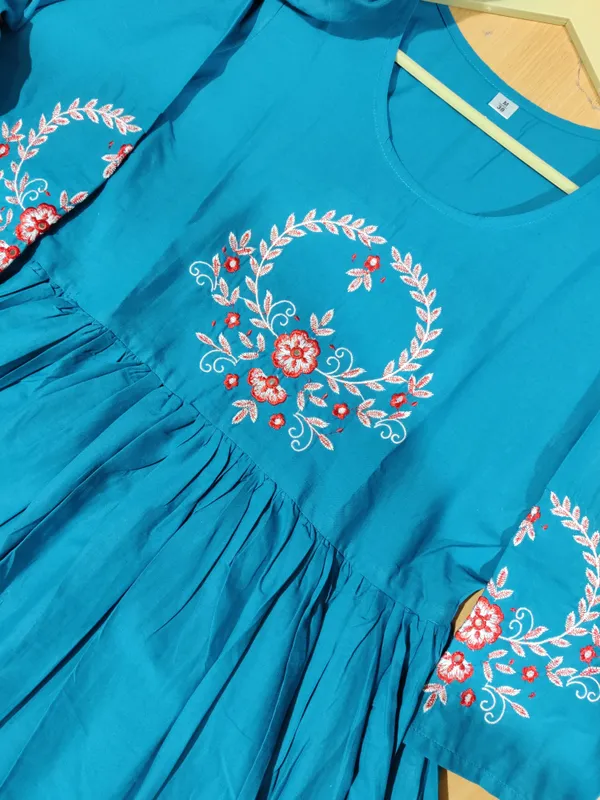 Teal_Blue_Cotton_Regular_Kurta_Set_For_Women