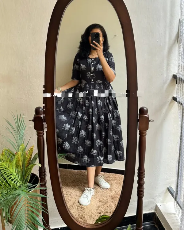 Black_Kalamkari_Cotton_Midi_Dress