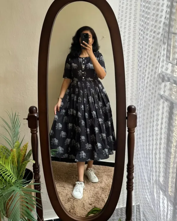 Black_Kalamkari_Cotton_Midi_Dress