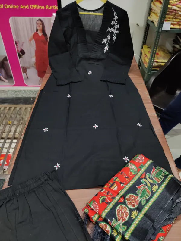 Black_Cotton_Regular_Kurta_Set_For_Women