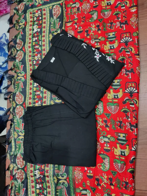 Black_Cotton_Regular_Kurta_Set_For_Women