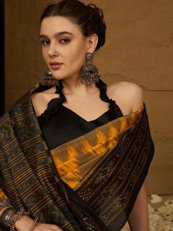 Yellow_&_Black_Bhagalpuri_Cotton_Saree_With_Unstitched_Blouse