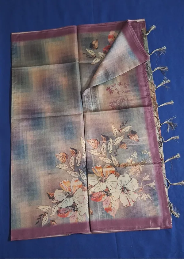 Maroon_Soft_Silk_Saree_With_Unstitched_Blouse