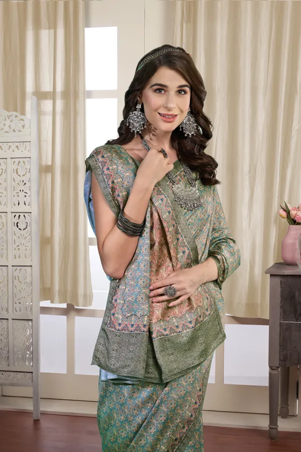 Royal_Emerald_Green_Pashmina_Silk_Saree_With_Unstitched_Blouse