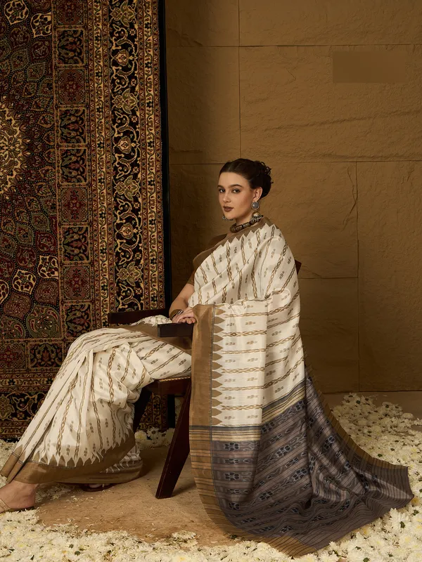 Pure_White_&_Gold_Bhagalpuri_Cotton_Saree_With_Unstitched_Blouse