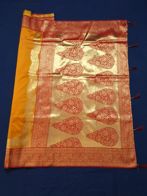 Warm_Orange_&_Red_Banarasi_Silk_Saree_With_Unstitched_Blouse