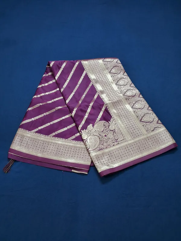 Royal_Vine_Banarasi_Silk_Saree_With_Unstitched_Blouse