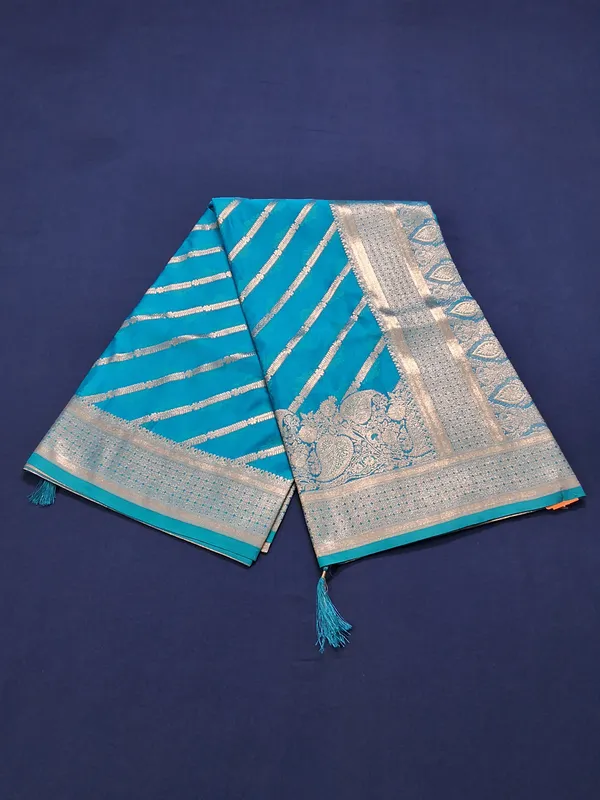 Teal_Banarasi_Silk_Saree_With_Unstitched_Blouse