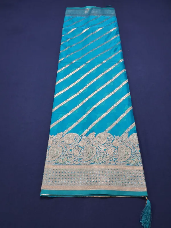 Teal_Banarasi_Silk_Saree_With_Unstitched_Blouse