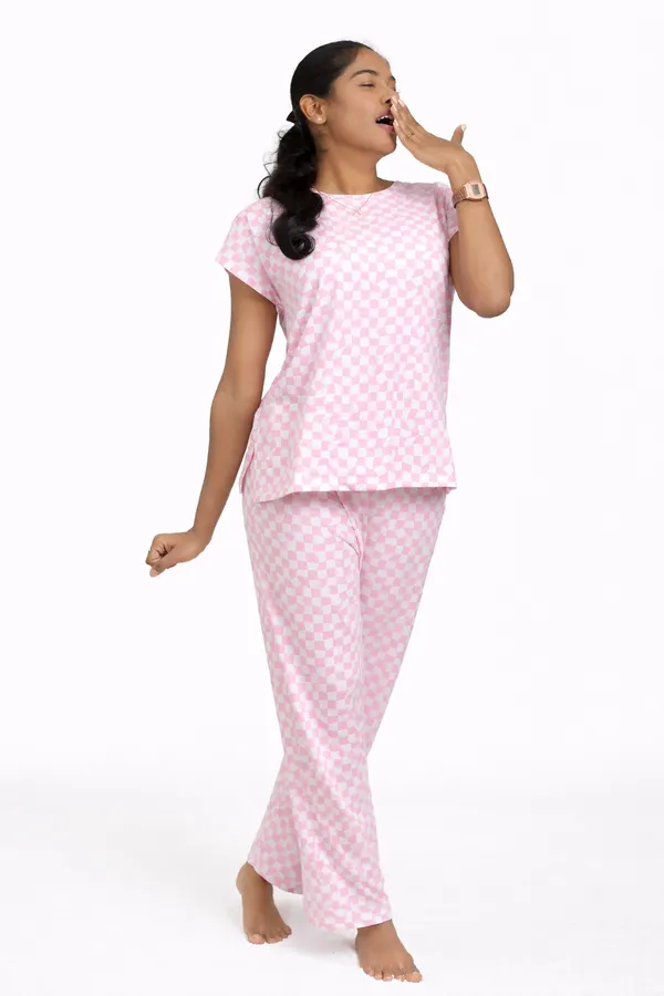 Pink_Checkered_Cotton_Loungewear_Set_For_Women