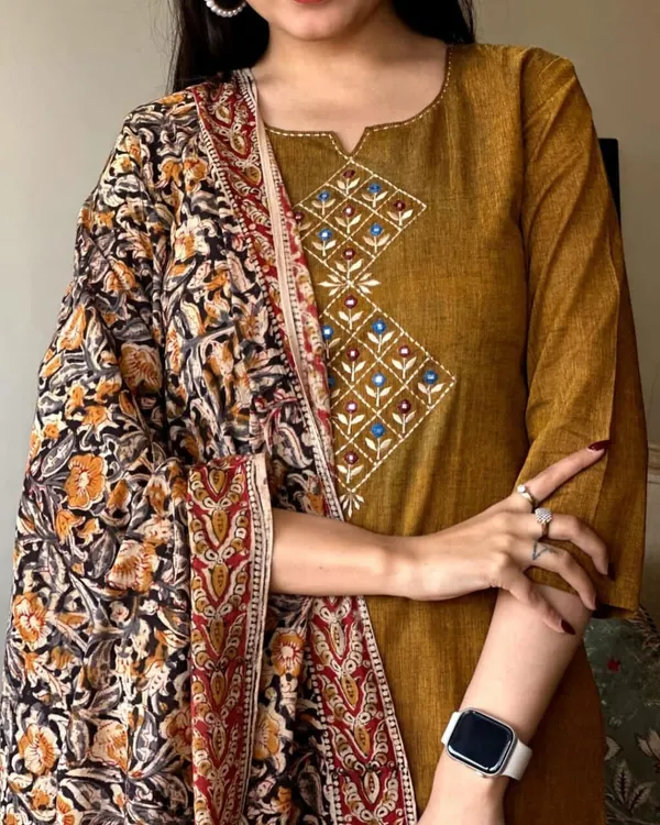 Ruddy_Brown_Cotton_Handloom_Embroidery_Suit_Set_With_Dupatta_For_Women