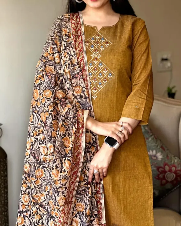 Ruddy_Brown_Cotton_Handloom_Embroidery_Suit_Set_With_Dupatta_For_Women