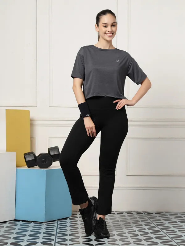 UZARUS_Women's_Regular_Fit_Gym_T-Shirt__Soft,_Breathable_&_Quick-Dry_Activewear__Ideal_for_Workout_,_Yoga,_Running,_Exercise,_Casual_Outings_&_Everyday_Comfort__Lightweight_&_Stretchable_Sportswear_Top_for_women