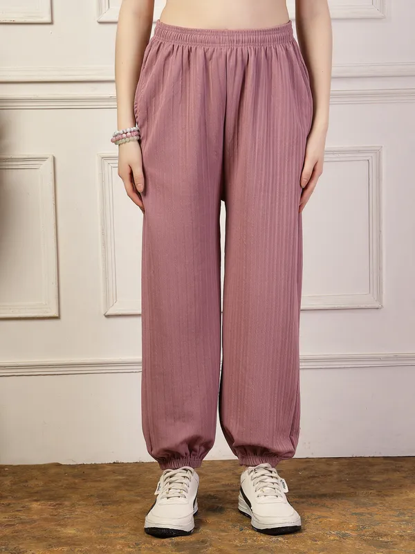 Lavender_Ultra_&_Soft_Baggy_Fit_Joggers_With_Side_Pockets_&_Gripped_Hem_For_Women_&_Girls