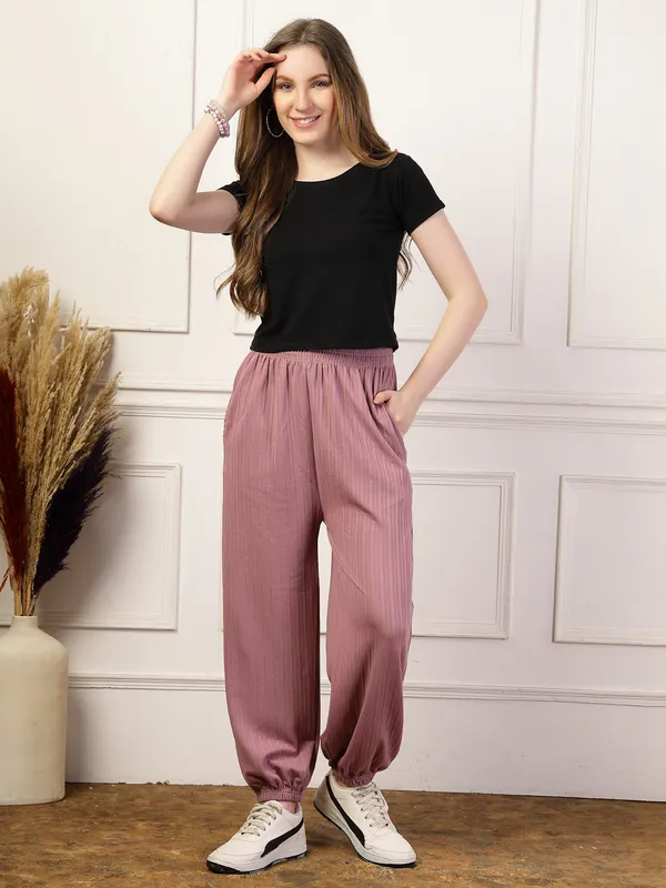 Lavender_Ultra_&_Soft_Baggy_Fit_Joggers_With_Side_Pockets_&_Gripped_Hem_For_Women_&_Girls