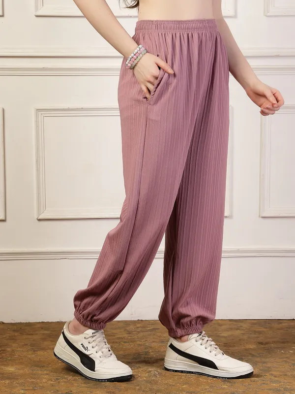 Lavender_Ultra_&_Soft_Baggy_Fit_Joggers_With_Side_Pockets_&_Gripped_Hem_For_Women_&_Girls