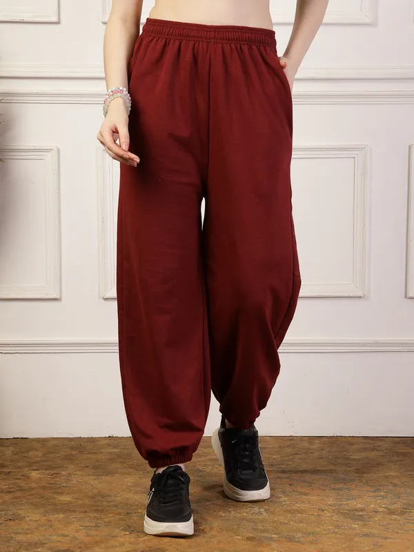 Wine_Loose_Baggy_Fit_Joggers_With_Side_Pockets_&_Gripped_Hem_For_Women_&_Girls