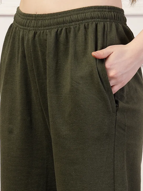 Military_Green_Loose_Baggy_Fit_Joggers_With_Side_Pockets_&_Gripped_Hem_For_Women_&_Girls