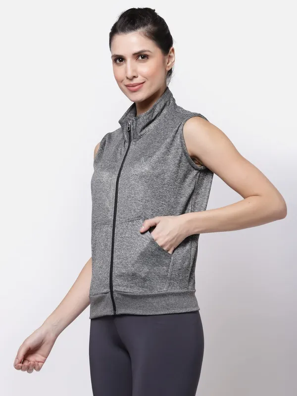 Grey_Sleeveless_Training_Sports_Gym_Jacket_For_Women_&_Girls