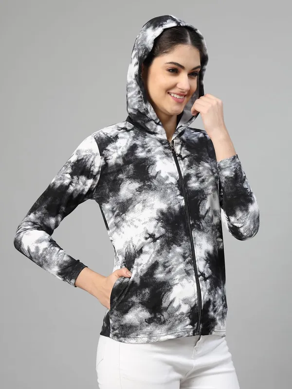 Black_&_White_Standard_Length_Polyester_Hooded_Sports_Gym_Training_Jacket_For_Women_&_Girls