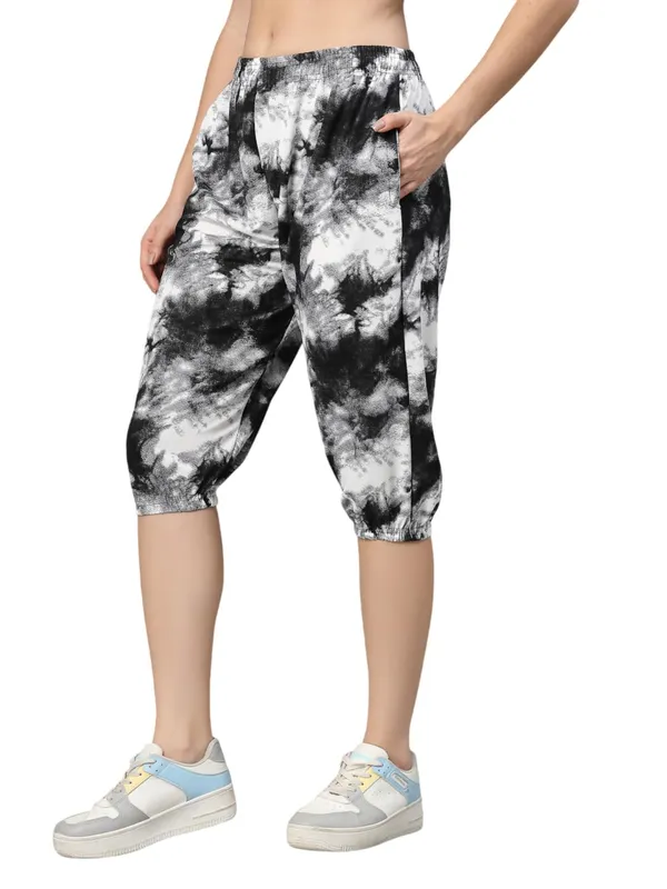 Black_&_White_Animal_Print_Tie-Dye_Strechable_Capri_3/4Th_Shorts_For_Women_&_Girls