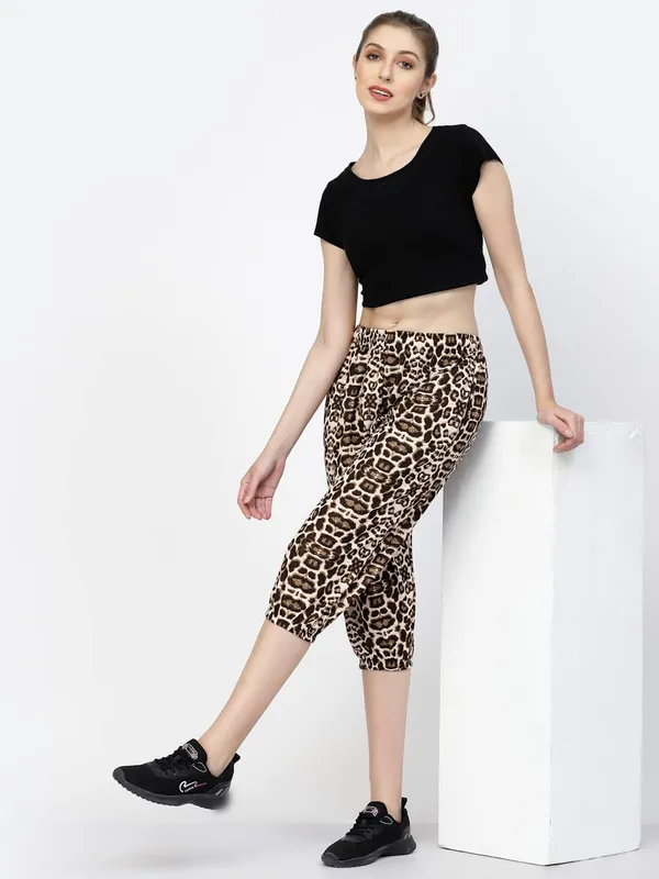 Brown_Animal_Print_Tie-Dye_Strechable_Capri_3/4Th_Shorts_For_Women_&_Girls