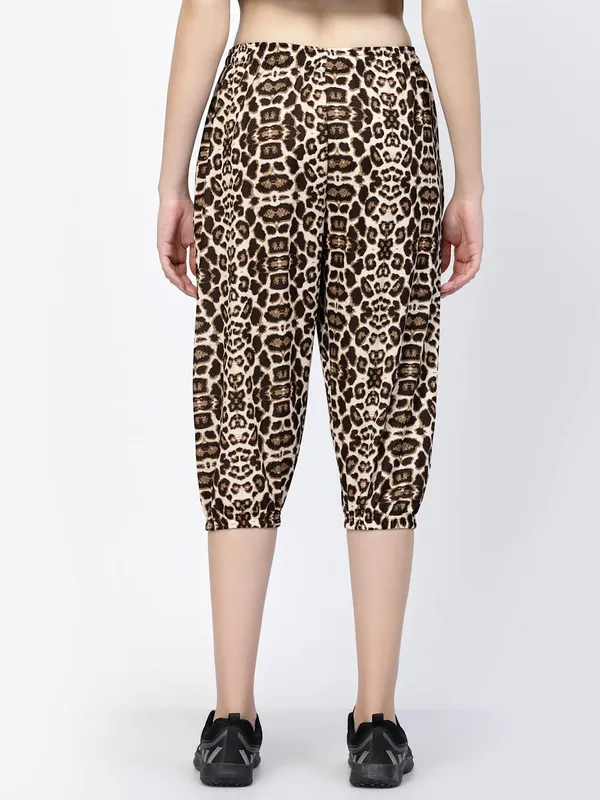 Brown_Animal_Print_Tie-Dye_Strechable_Capri_3/4Th_Shorts_For_Women_&_Girls
