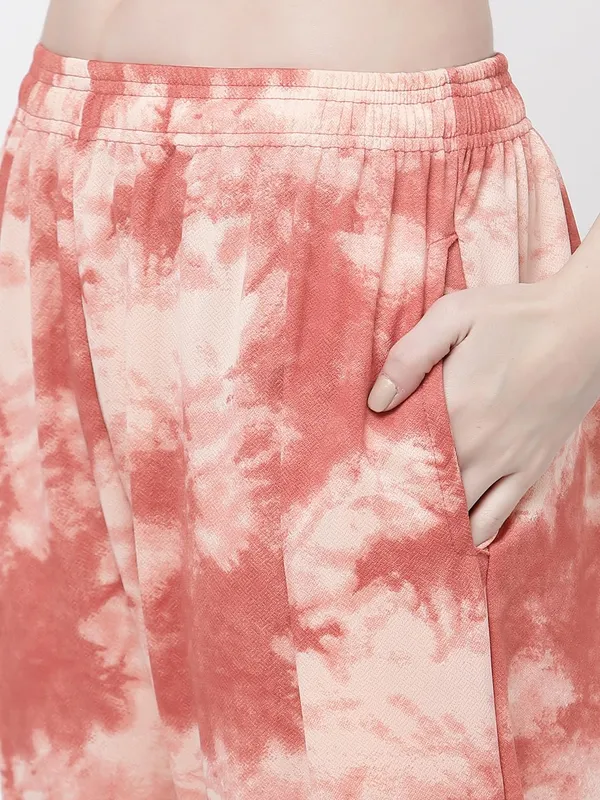 Peach_Animal_Print_Tie-Dye_Strechable_Capri_3/4Th_Shorts_For_Women_&_Girls