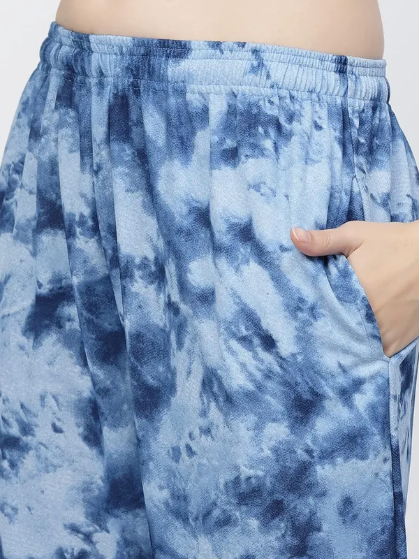 Blue_Animal_Print_Tie-Dye_Night_Suit_Set_For_Women