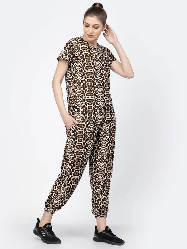 Brown_Animal_Print_Tie-Dye_Night_Suit_Set_For_Women