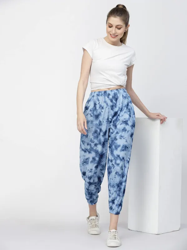 Blue_Relaxed_Fit_Printed_Pyjamas_For_Women_&_Girls