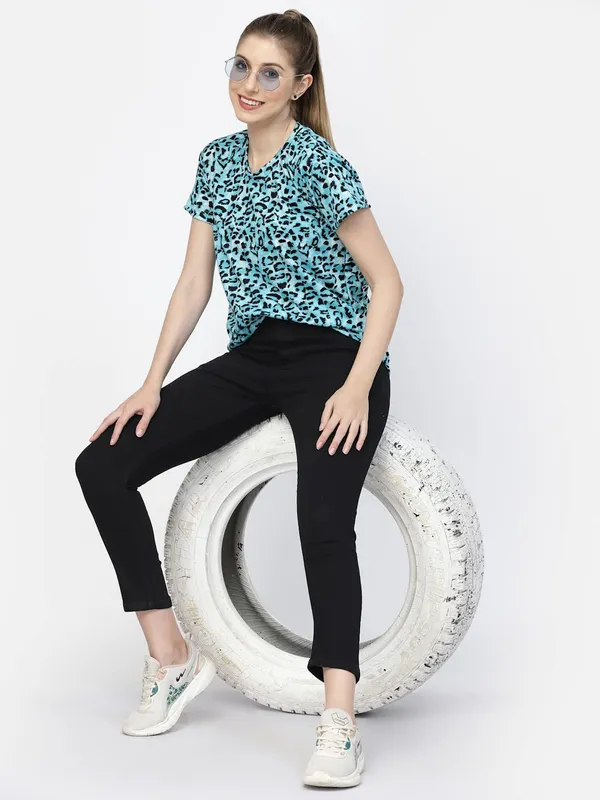 Aqua_Regular_Fit_Printed_Half_Sleeves_Round_Neck_Gym_Sports_T-Shirt_For_Women_&_Girls